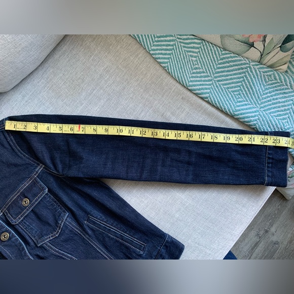 Ralph Lauren denim jacket in dark wash with faux leather trim around the collar. - Picture 5 of 10